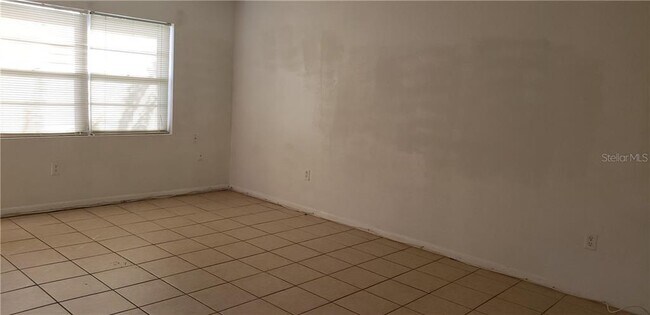 Building Photo - 739 McDougall Ct