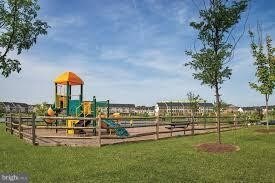 Foto del edificio - 24907 Pinebrook Rd