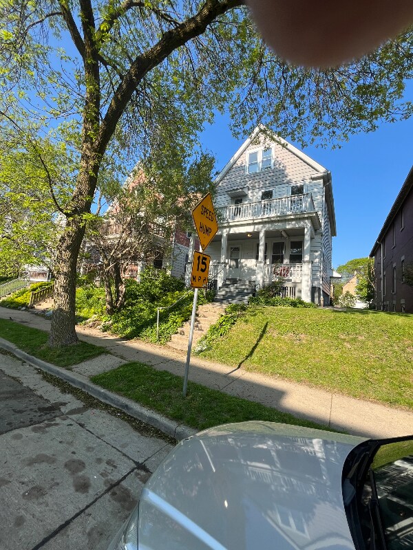 Foto principal - 3040 N Fratney St