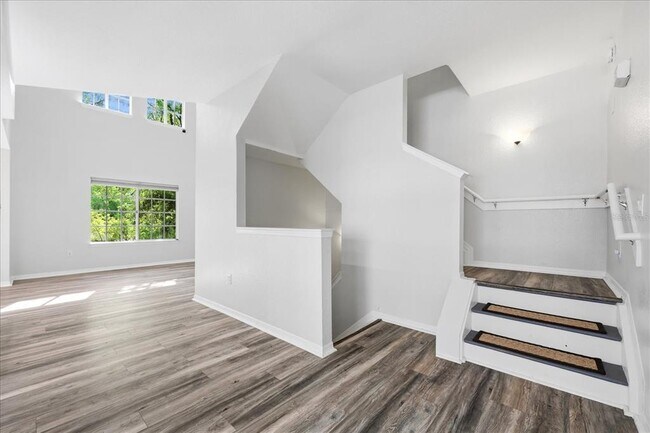 Foto del edificio - 5202 Hampton Beach Pl