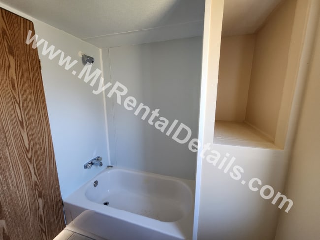 Building Photo - 49 Brookdale Rd