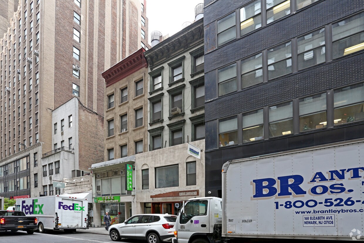 Primary Photo - 43 W 39th St