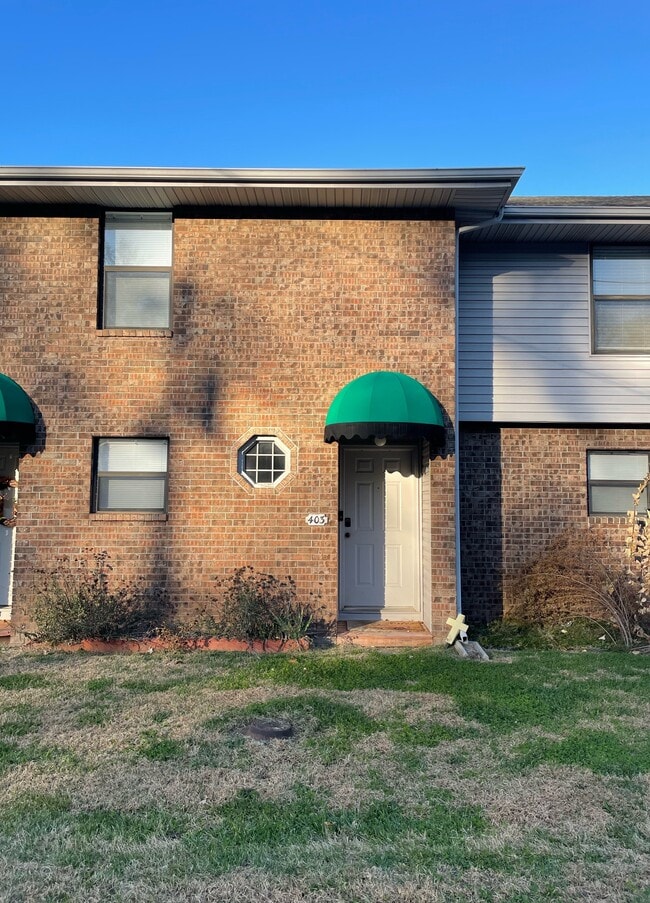 Building Photo - 405 E Jackson St