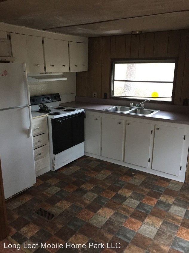 Foto principal - 111 American Legion Rd