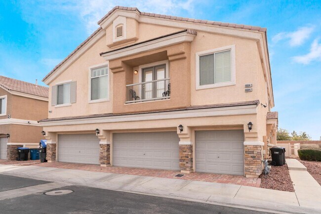 Building Photo - 6604 Lavender Lilly Unit 3