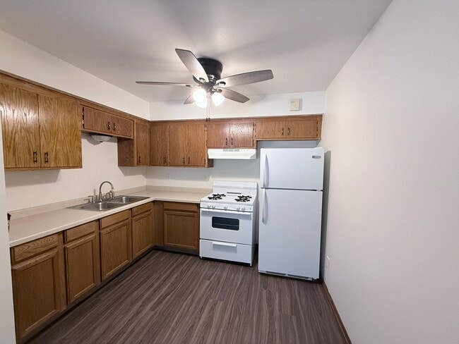 Building Photo - Ridgeway Court