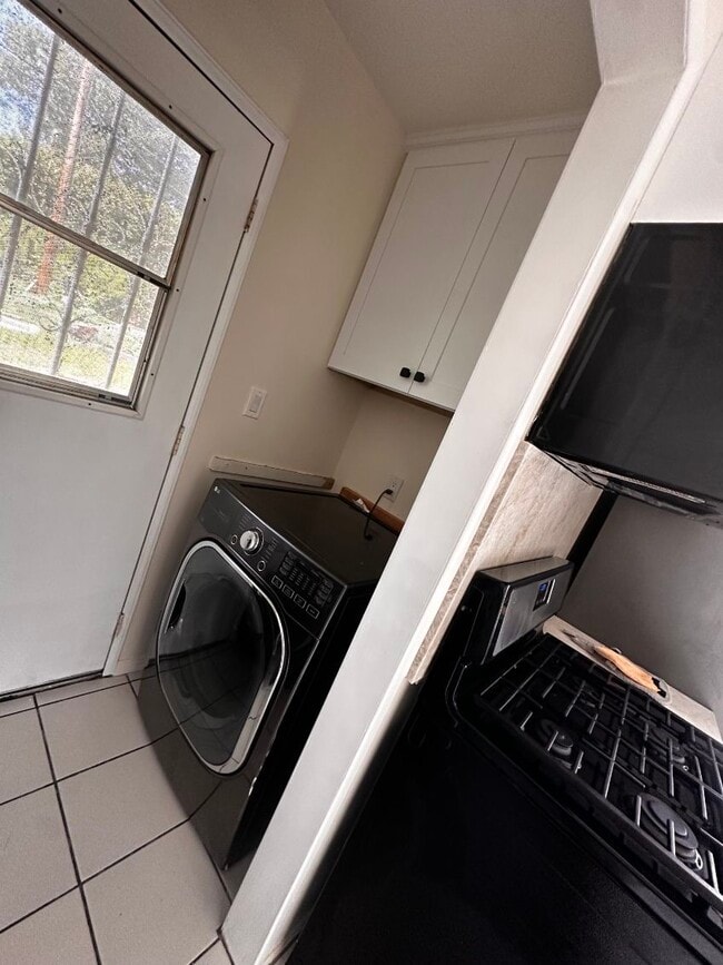 Building Photo - 13103 Duffield Ave