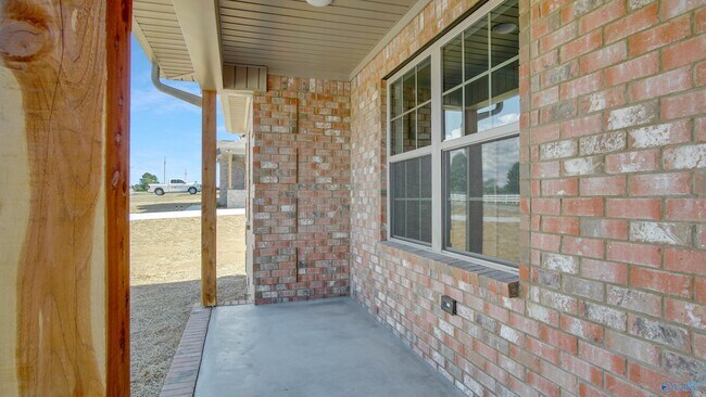 Foto del edificio - 27699 Salem Minor Hill Rd