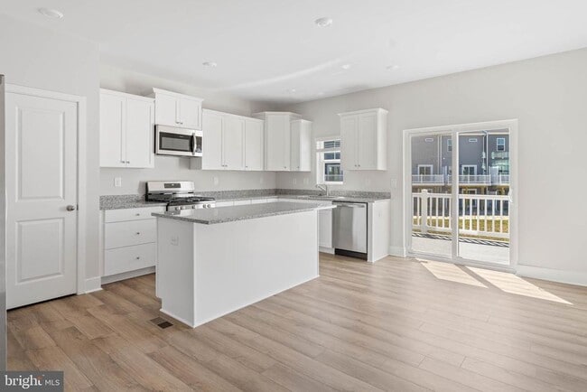 Building Photo - 29431 Oxford Dr