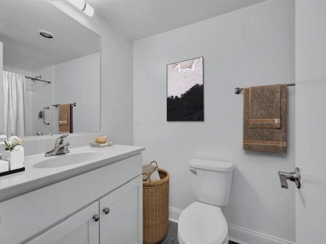 Building Photo - The Warwick Apartments