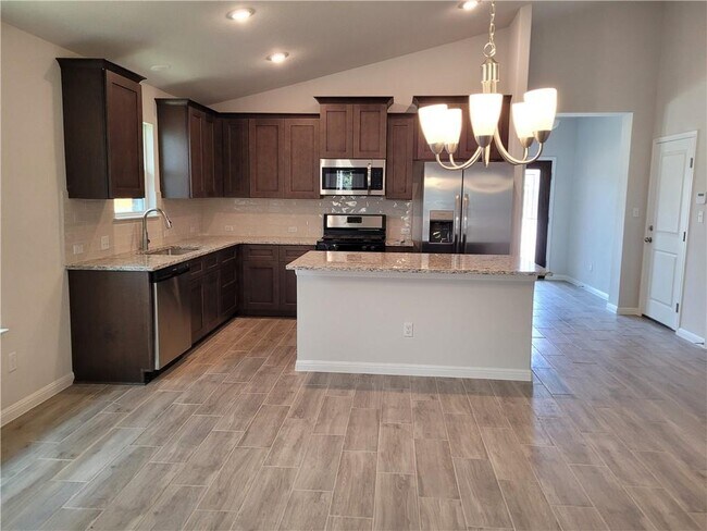 Building Photo - 1016 Bright Star Cove