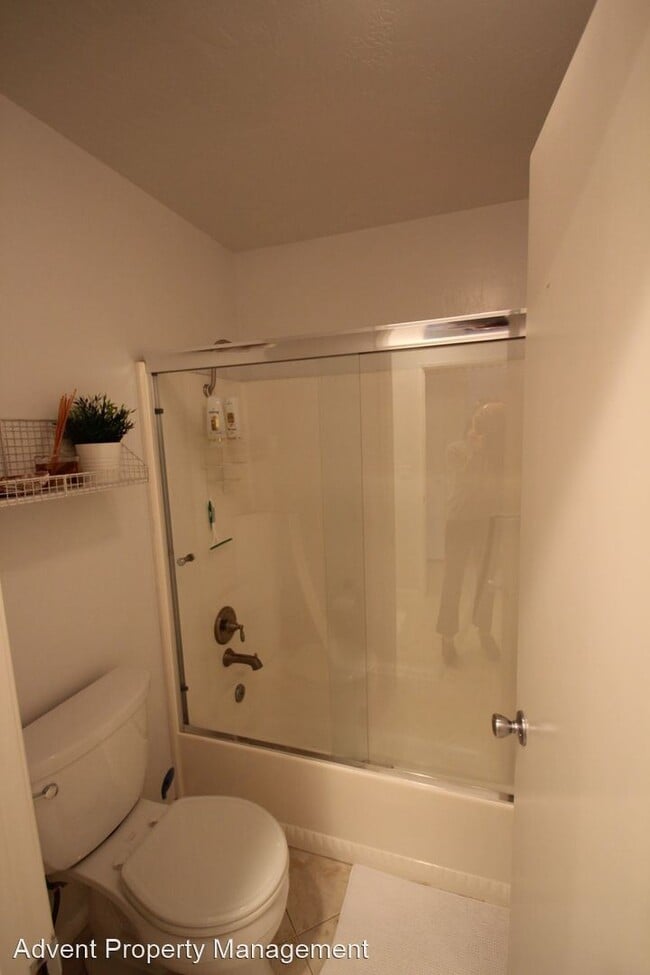 Building Photo - 3 br, 2 bath House - 6389 Caminito Telmo