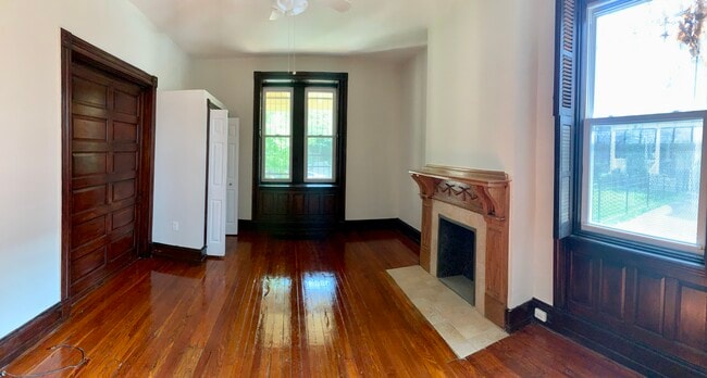 Building Photo - 4023 Pine St