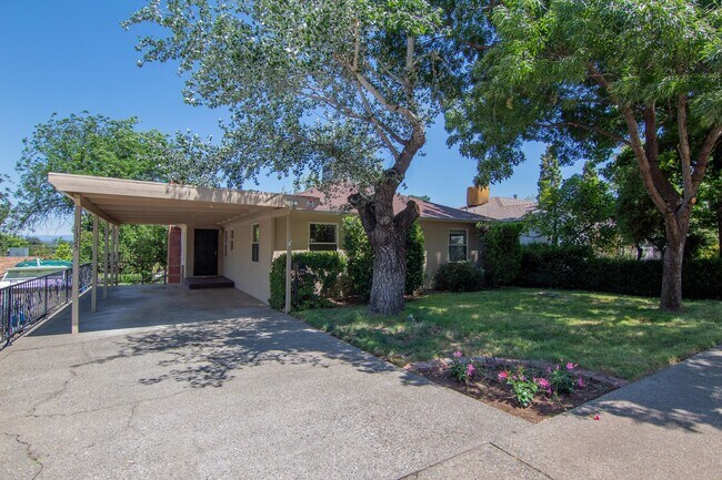 Building Photo - Spacious Custom Redding Home with Characte...