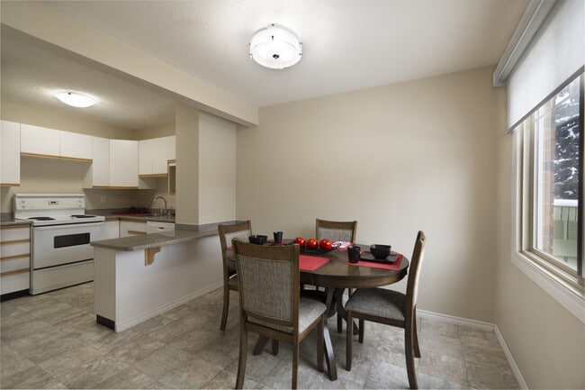 Building Photo - Westland Park