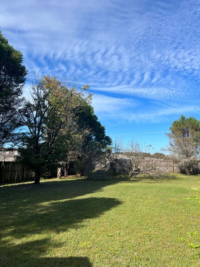 Building Photo - 22 County Road 739- Available NOW