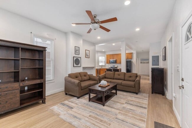 Building Photo - 2210 15th St