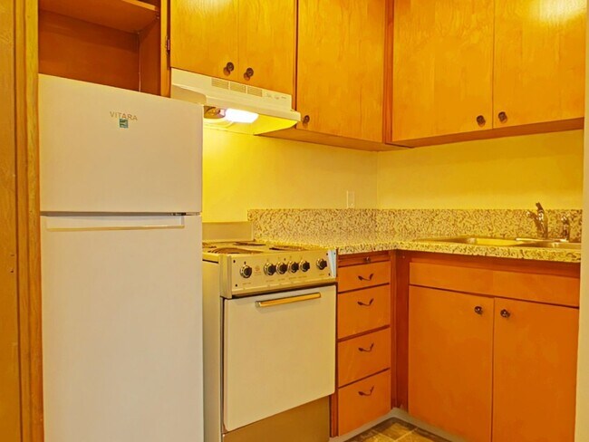 Foto del edificio - 1 Bedroom Apartment ~ Close to Campus ~ Ca...