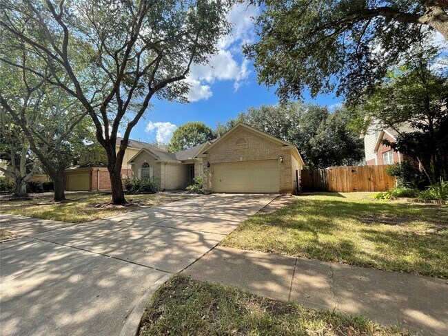 Building Photo - 8018 Myrtle Ln
