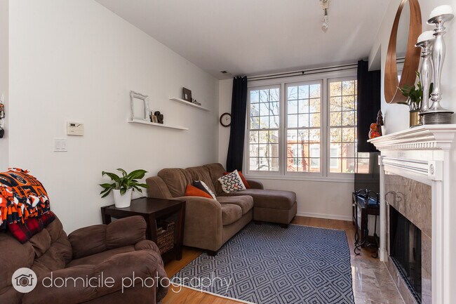 Foto del edificio - 1417 W Erie St