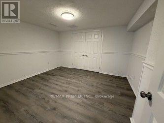 Building Photo - 404 Rustic Rd