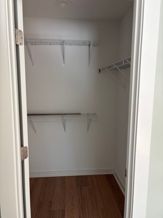 Building Photo - 649 Prospect Rd