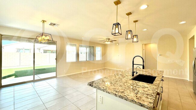 Foto del edificio - 22950 E Poco Calle