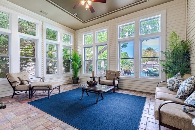 Interior Photo - Arbor Ridge