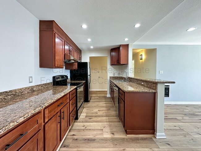 Building Photo - 77 Fairmount Ave