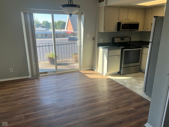 Foto del edificio - 311 Elmead Ct