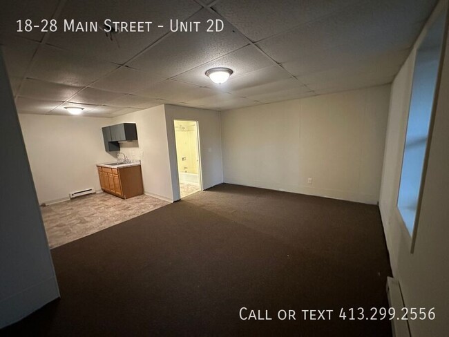 Building Photo - Studio Apartment in the Heart Of South Hadley