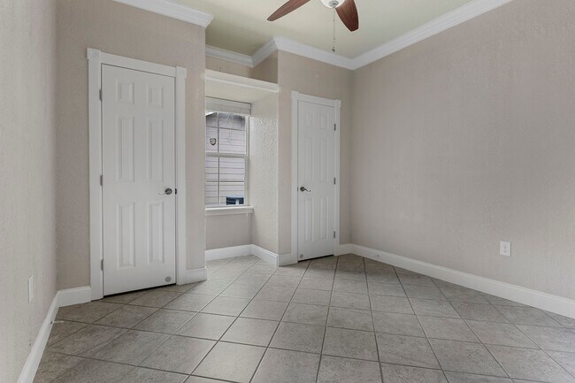 Foto del edificio - 7603 Glen Vista Dr