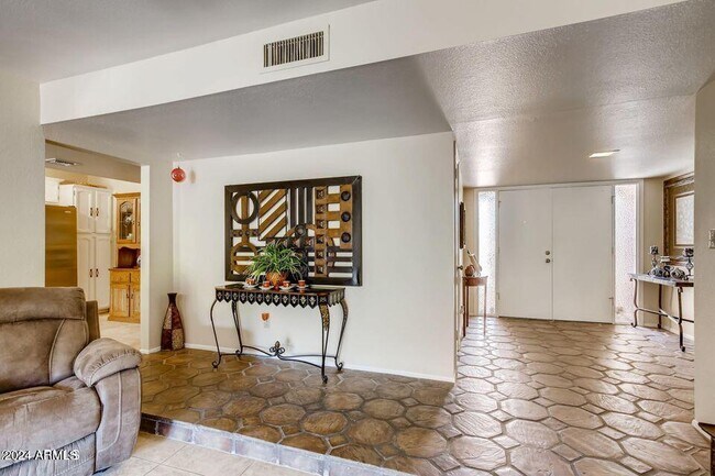 Building Photo - 14224 Yerba Buena Way