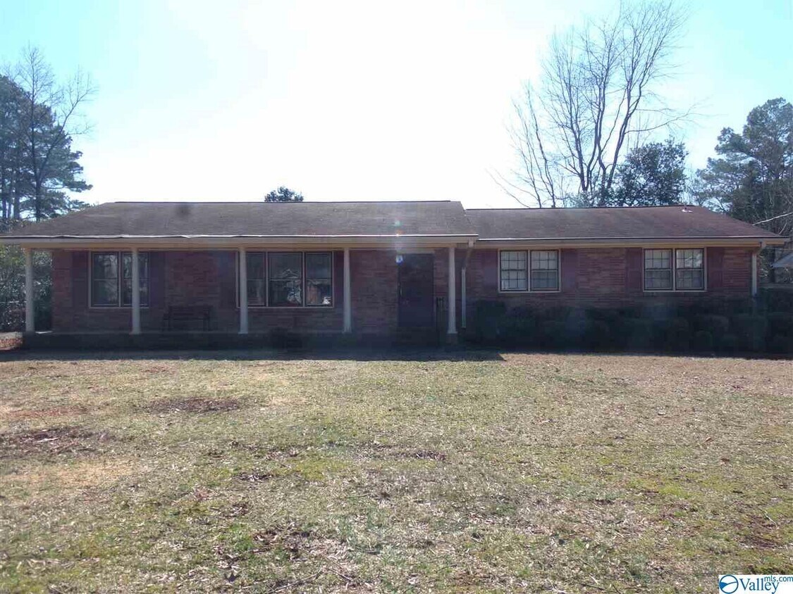 213 Jones Valley Dr SW, Huntsville, AL 35802 House for Rent in
