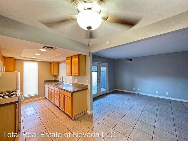Building Photo - 2 br, 1 bath House - 1440 Vegas Valley Dri...