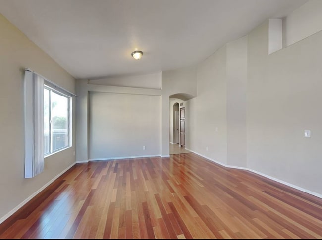 Building Photo - 2508 N Silverado