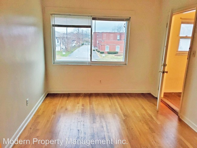Building Photo - 1666 Alexandria Dr