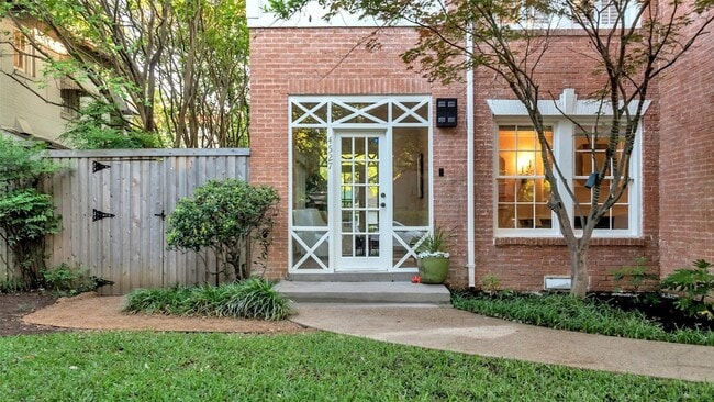 Building Photo - 4527 Westway Ave
