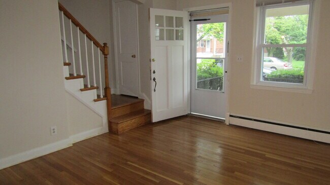 Foto del edificio - 3 Bedroom 2 Full Bath