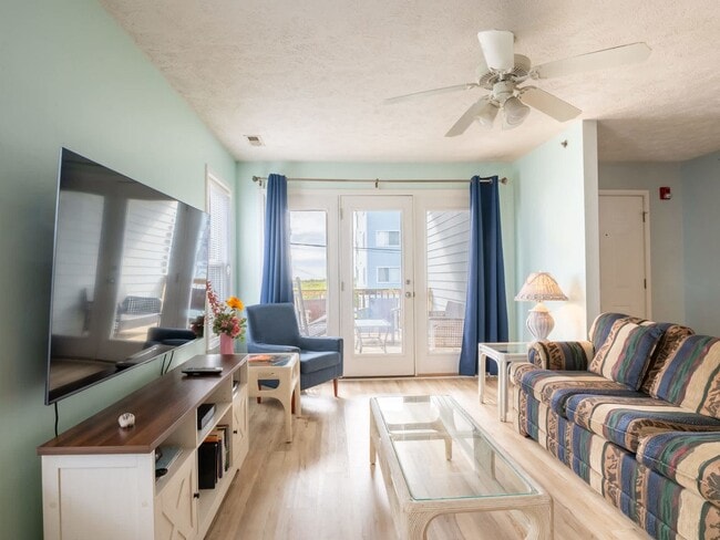 Building Photo - 208 Carolina Beach Ave S