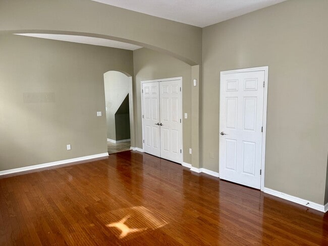 Building Photo - 1808 E Columbus Dr