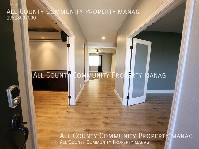 Foto del edificio - 25255 High Plains Ct