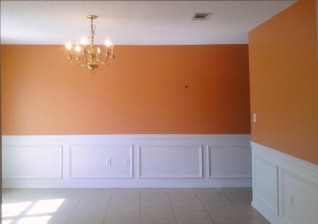 Building Photo - 369 Riverchase Blvd