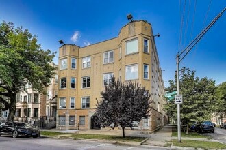 Building Photo - 2745 W Le Moyne St