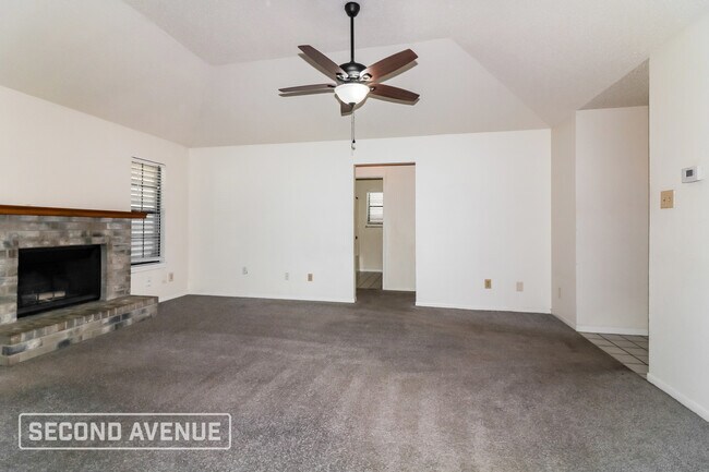 Foto del edificio - 7818 Impala Dr