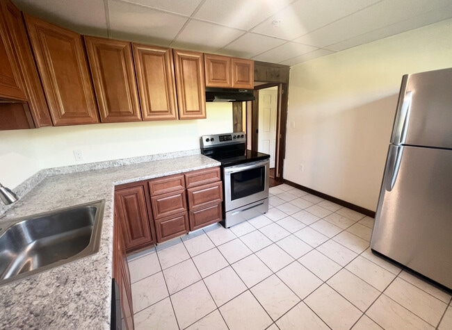 Building Photo - 18 Chestnut Dr