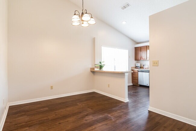 Foto del edificio - 664 Weybridge Ct