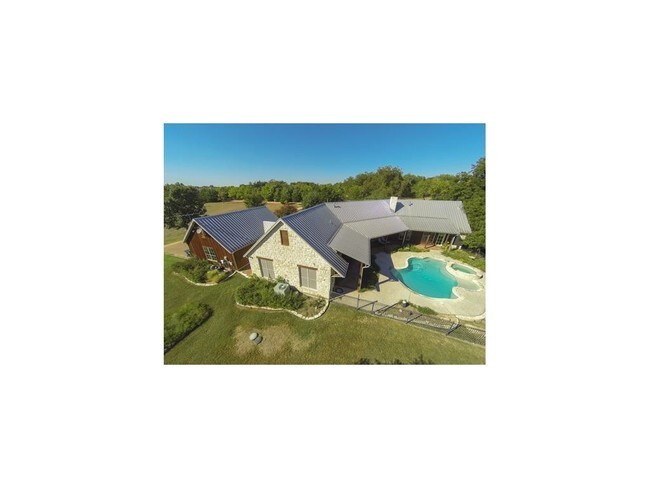 Building Photo - 210 Myers Rd