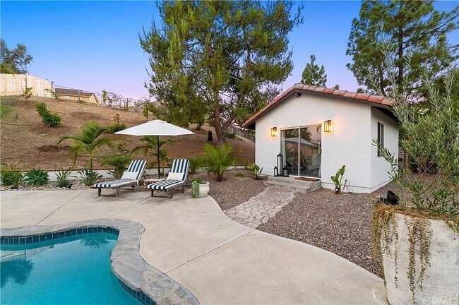 Building Photo - 5006 Sunrose Ct