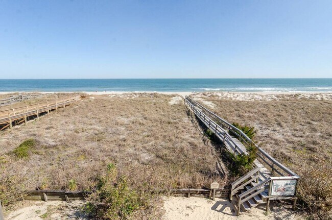 Foto del edificio - 708 Carolina Beach Ave N